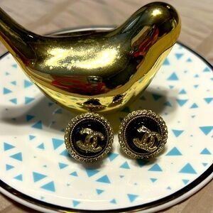 Pair of vintage earrings